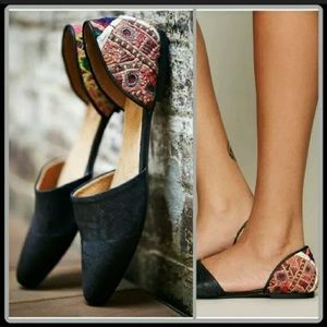 Free People Rajah embroidered flats sz 38/8